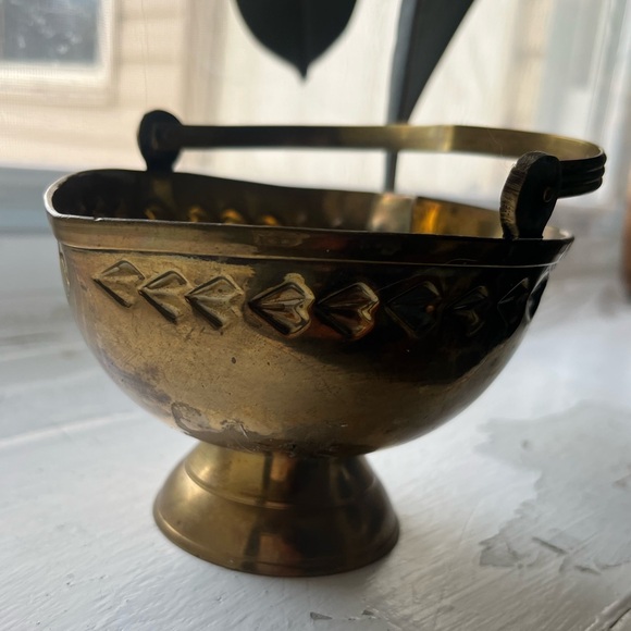Vintage Heart Shape Gold Solid Brass Basket with Handle - Picture 5 of 8